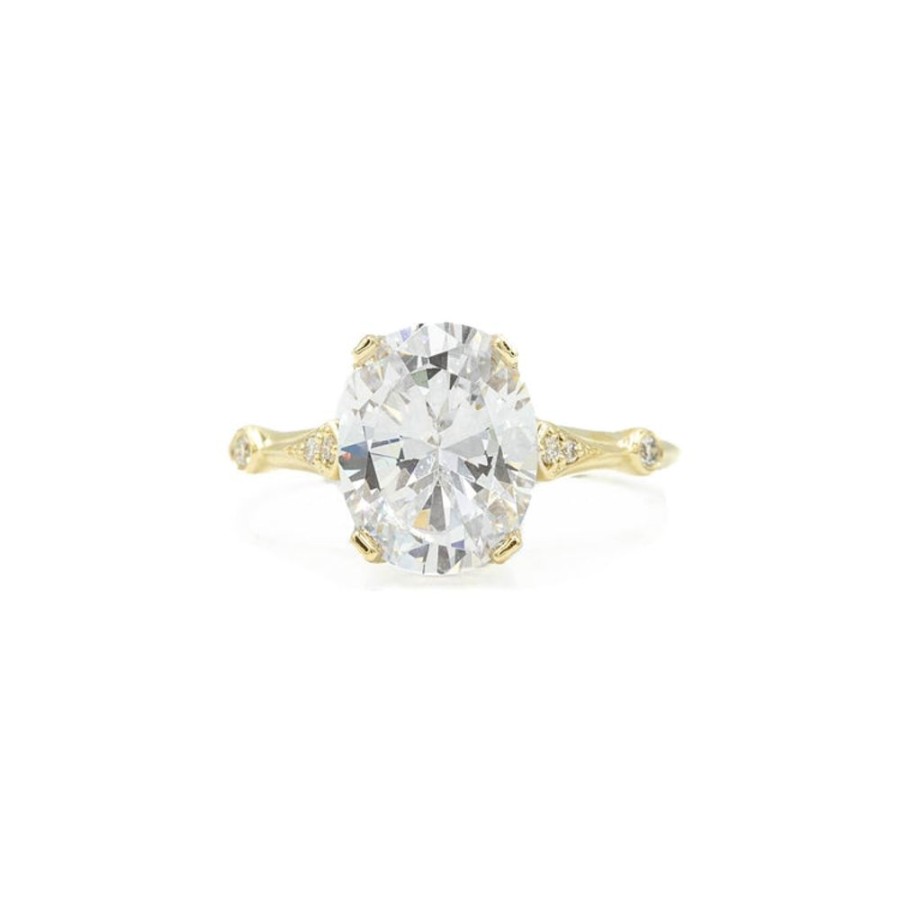 Classic Bridal Parade | 14Ky Oval-Cut Kite Cathedral Diamond Ring