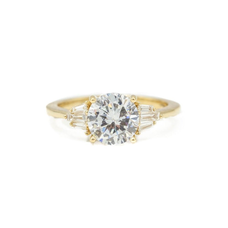 Classic Bridal Parade | 14Ky Round & Baguette Deco-Inspired Diamond Ring