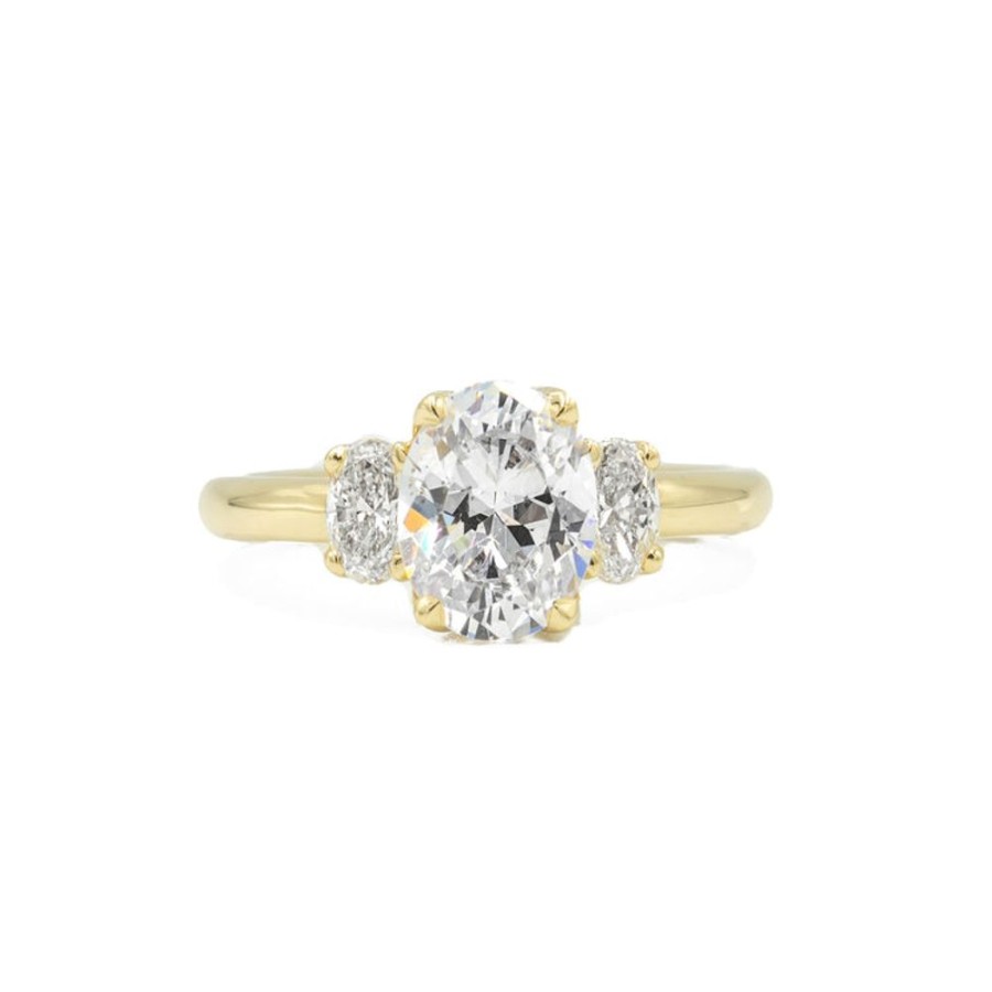 Classic Bridal Malka Diamonds | 18Ky 3-Stone Oval-Cut Butter-Cup Diamond Ring