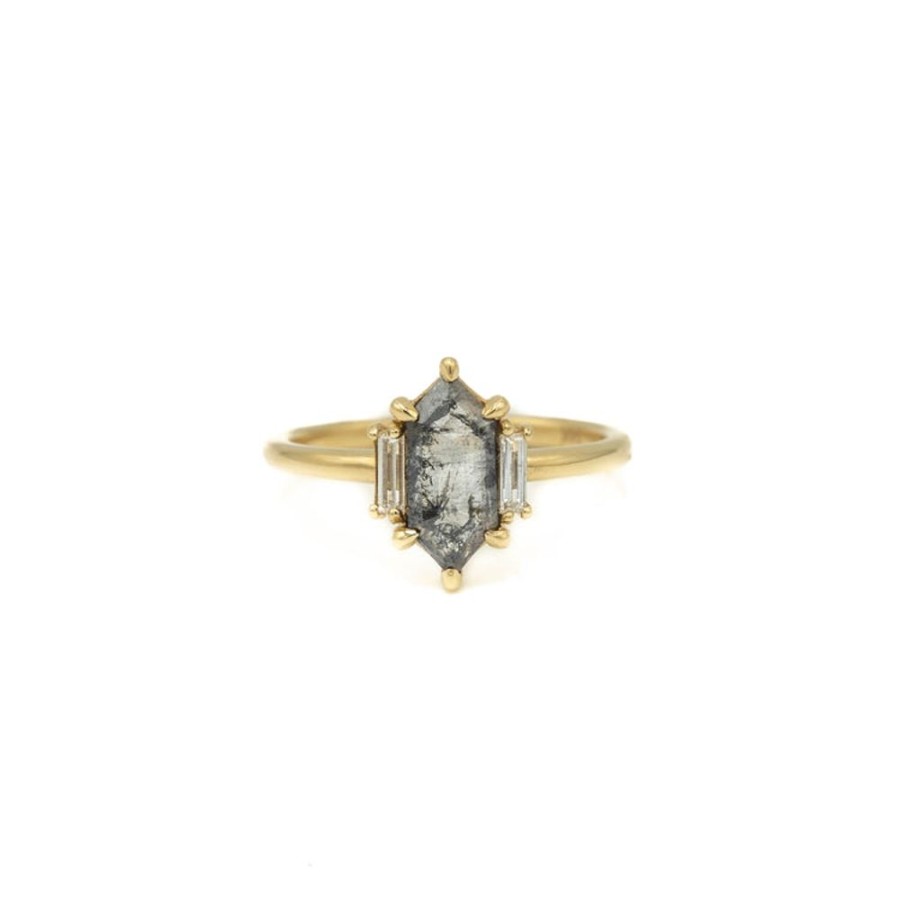 Alternative & Unique Malka Diamonds | 1.07Ct Hex-Shaped 3-Stone Diamond Ring