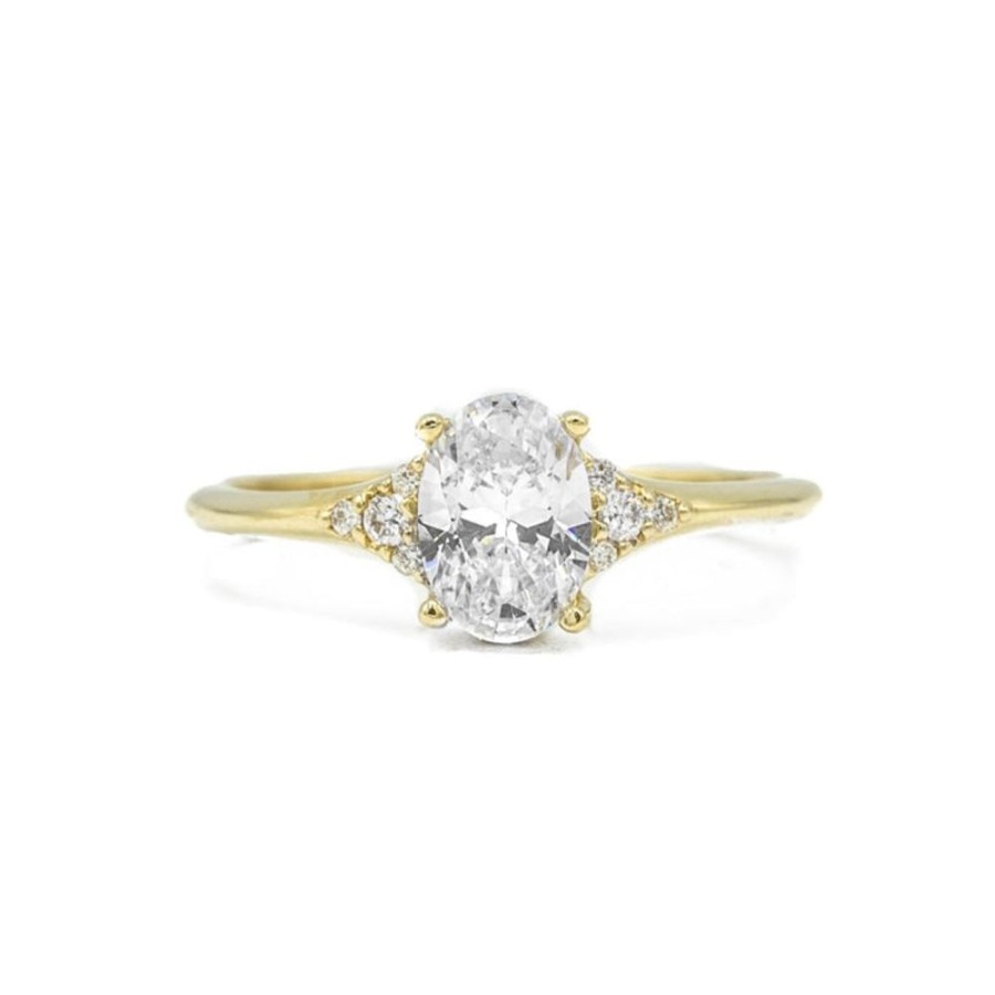 Classic Bridal Malka Diamonds | 14Ky Oval-Shaped "Maya" Tapered Diamond Ring