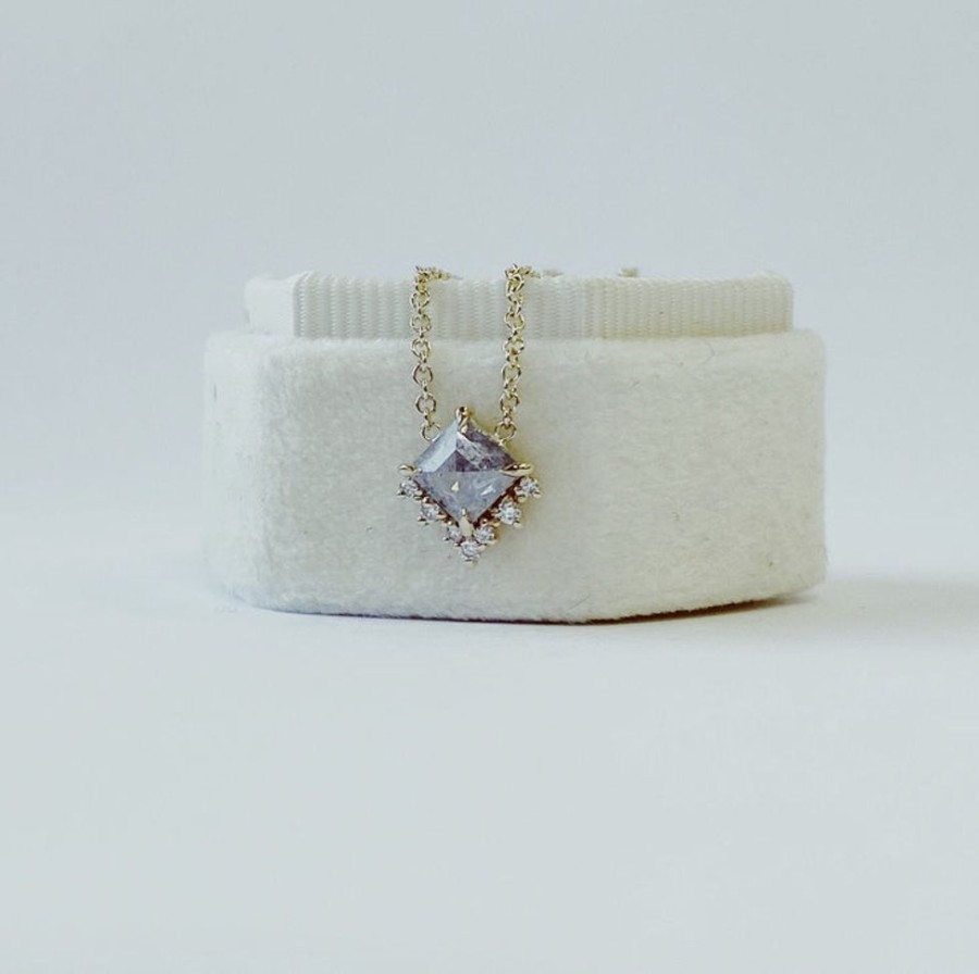 Alternative & Unique Malka Diamonds | 0.59Ct 14Ky Short Kite "Rae" Necklace