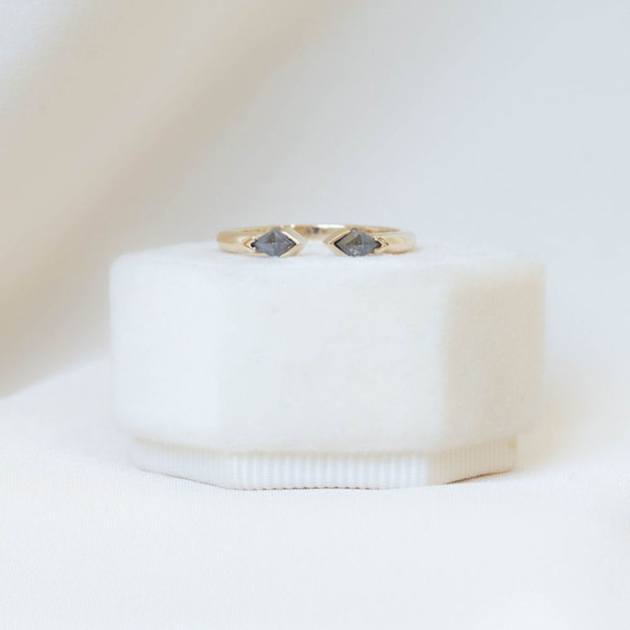 Alternative & Unique Malka Diamonds | 14Ky Salt & Pepper Kite Cuff Band