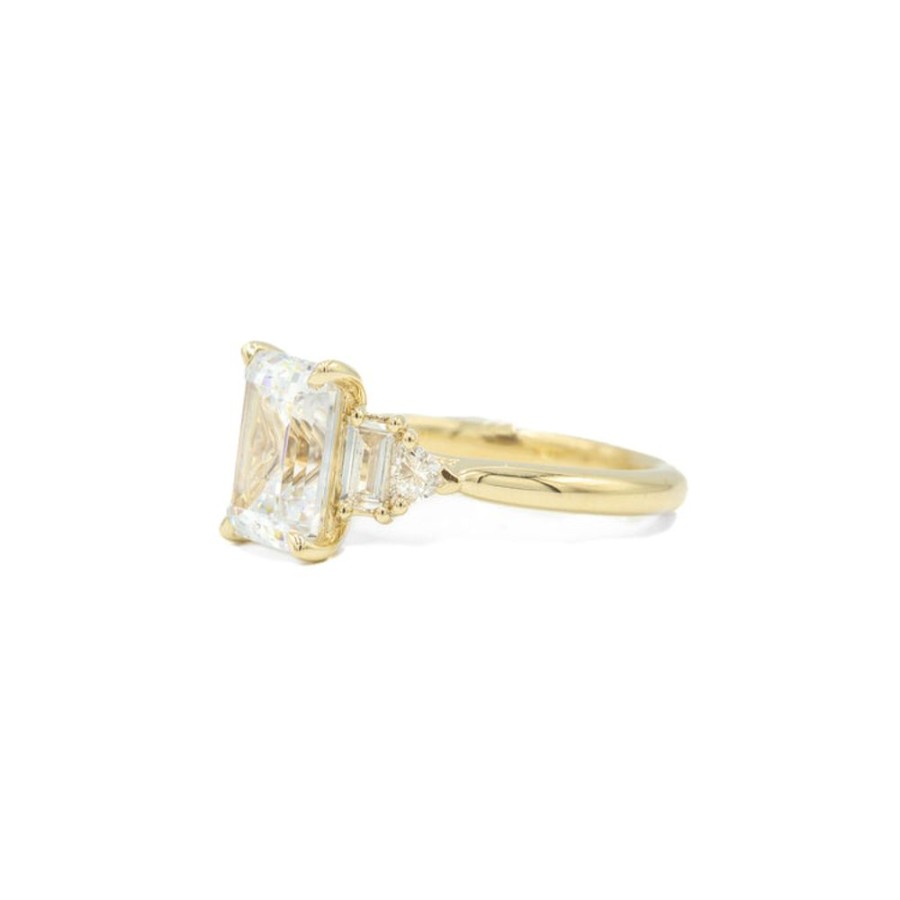 Classic Bridal Malka Diamonds | 14Ky Emerald-Cut 5-Stone Diamond Ring