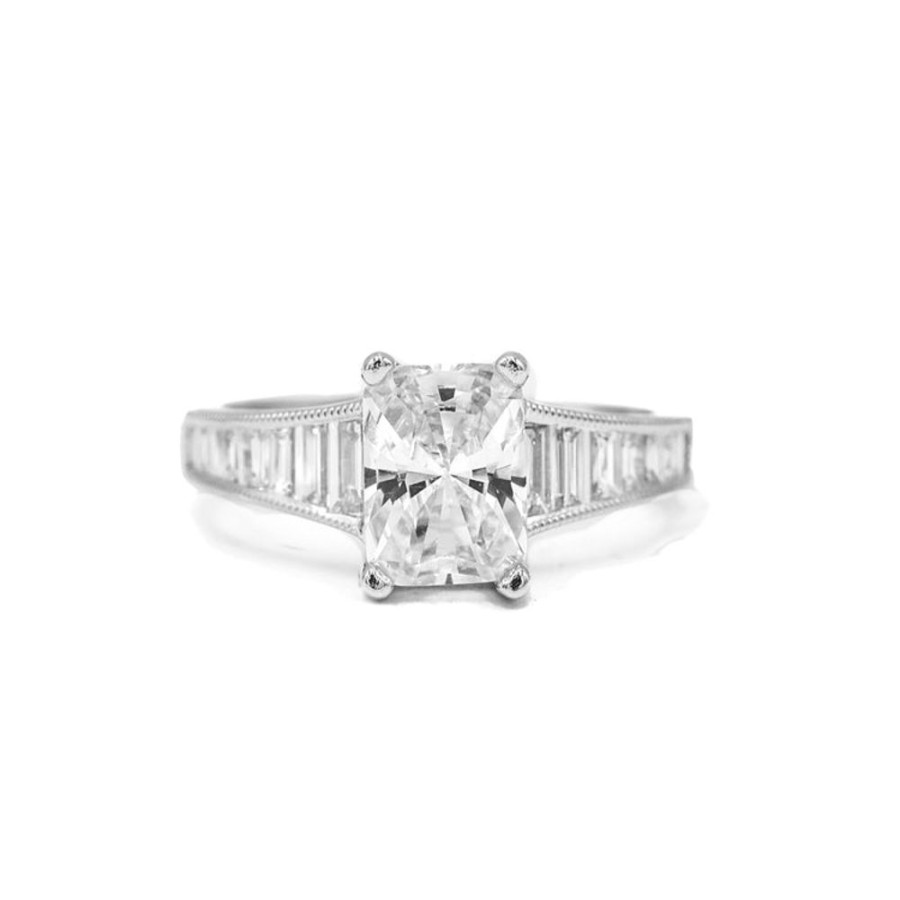 Classic Bridal Parade | 14Kw Emerald-Cut & Graduated Baguette Diamond Ring